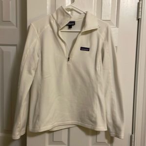 Patagonia women’s 3/4 zip fleece. Size small